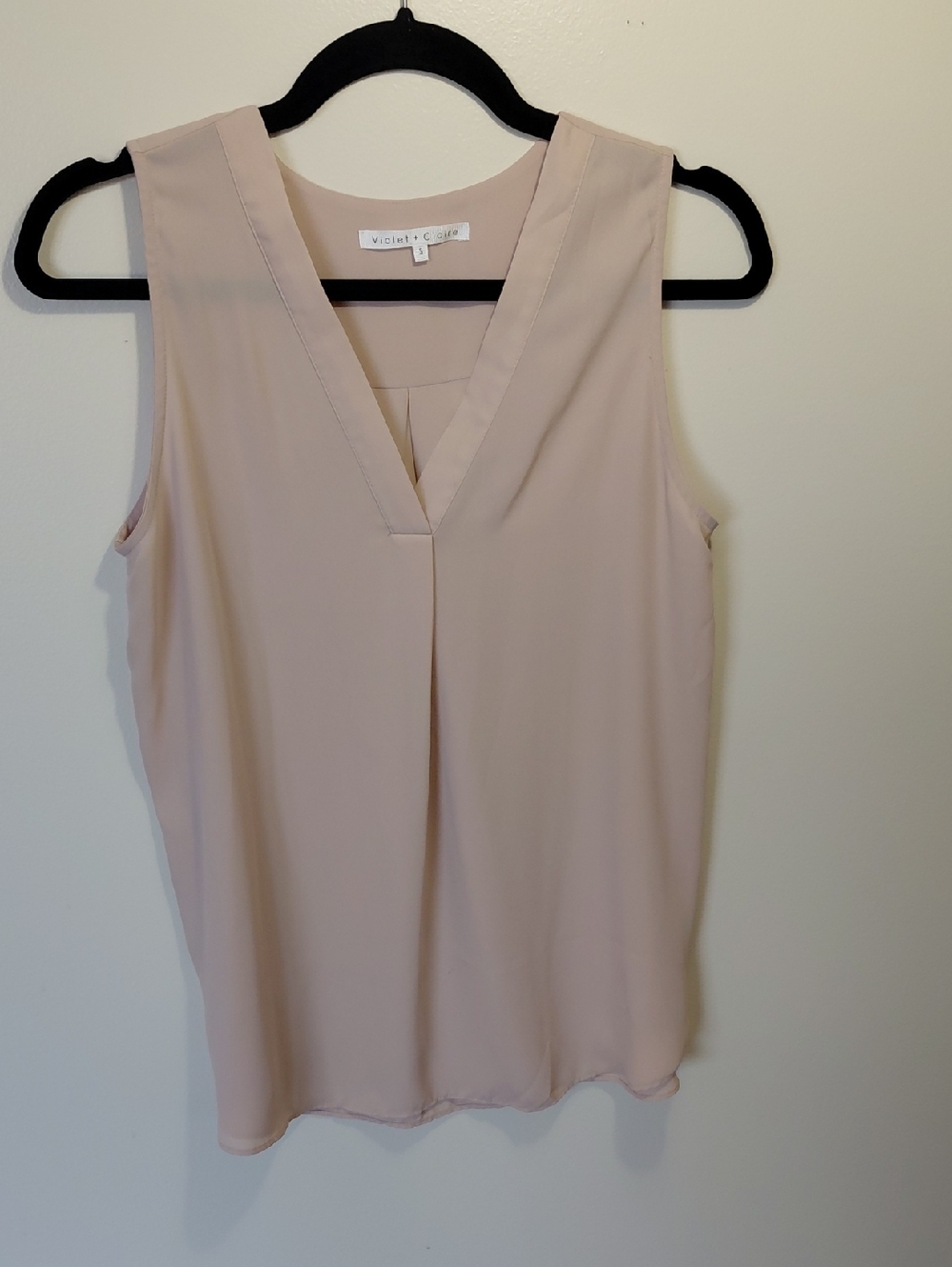 🔴 Violet & Claire Sleeveless V-Neck Camisole in Blush